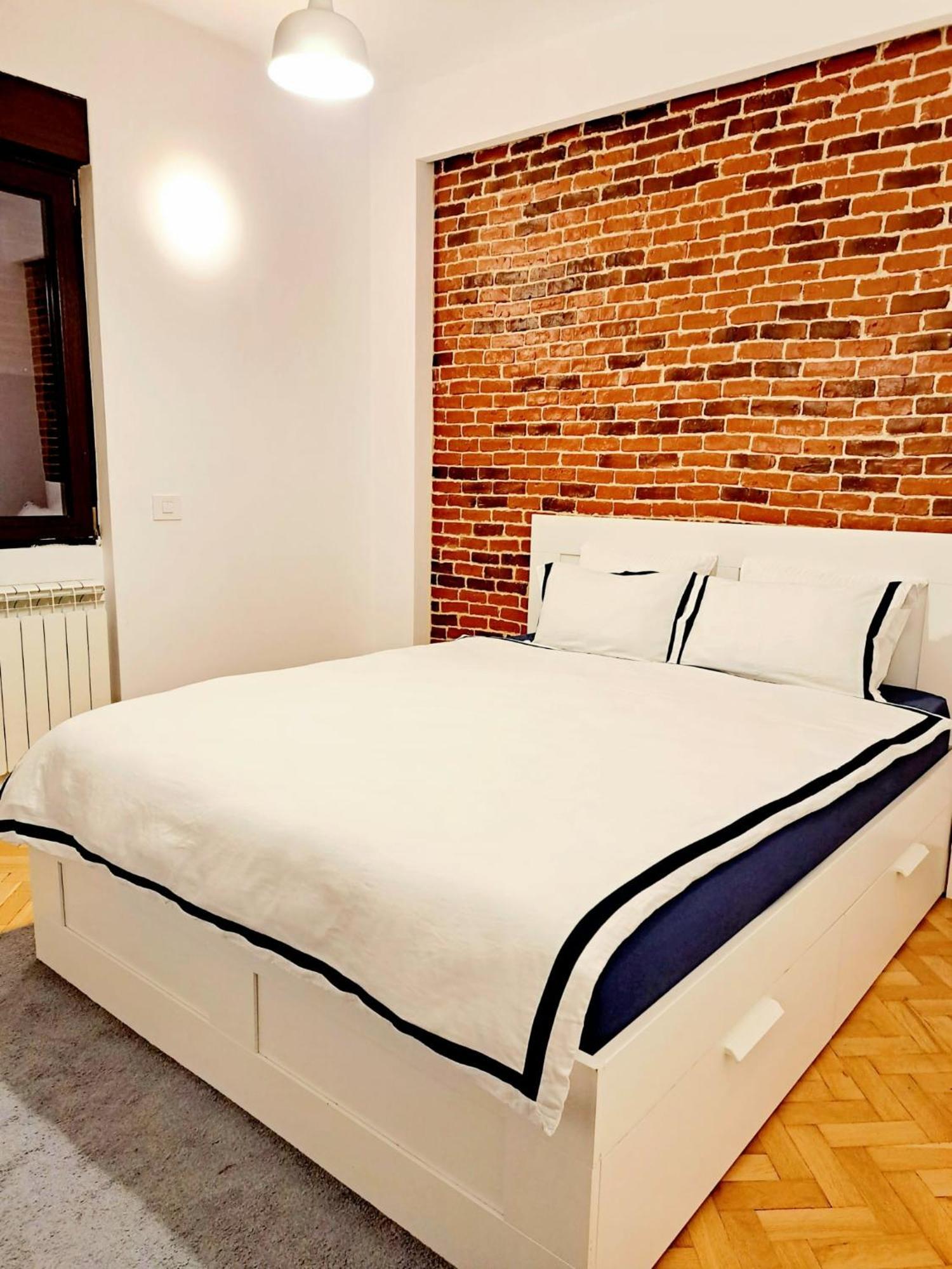 Classy Apartment With Parking In The City Center Bucharest Exterior photo